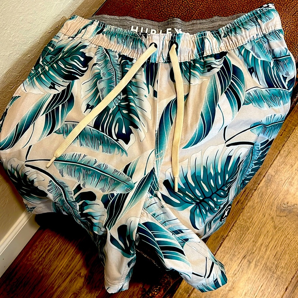 Brand New Hurley Swim Trunks /Shorts Hawaiian Paradise Beachwear or casual life!